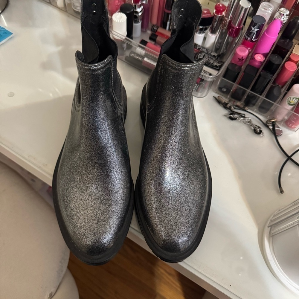 MICHAEL BY MICHAEL KORS BOOTS Size 7.5 - Picture 4 of 9